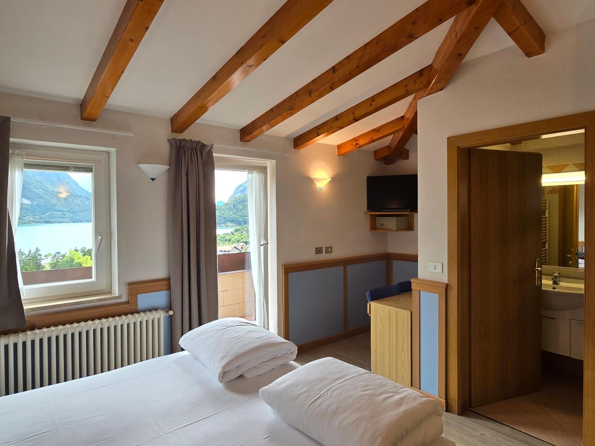 Hotel Miramonti Molveno Eksteriør bilde